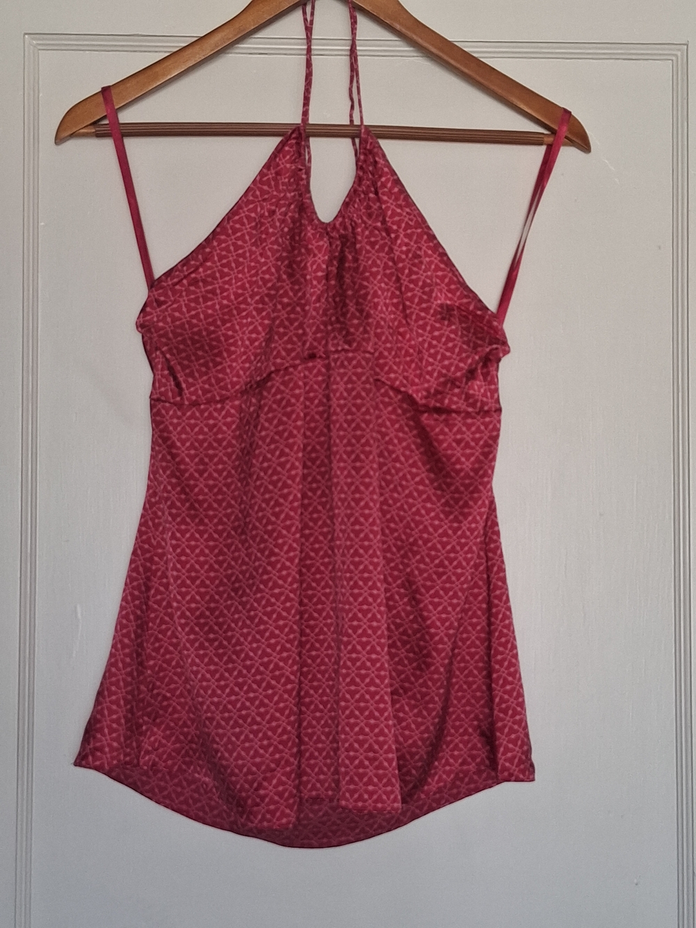 EXPRESS DESIGN STUDIO Halter Tank L Red Silk Blend Geometric Pattern